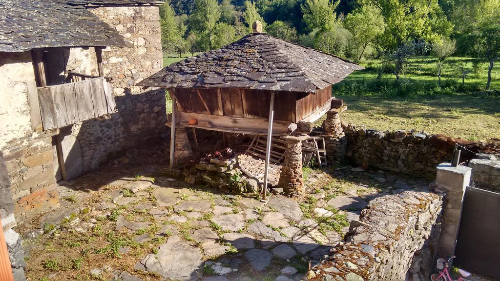 Вилла Casa Antonio Y Benina Сосас-де-Ласиана Экстерьер фото